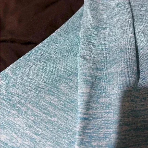 Women’s Under Armour Golf Shirt - Picture 5 of 7